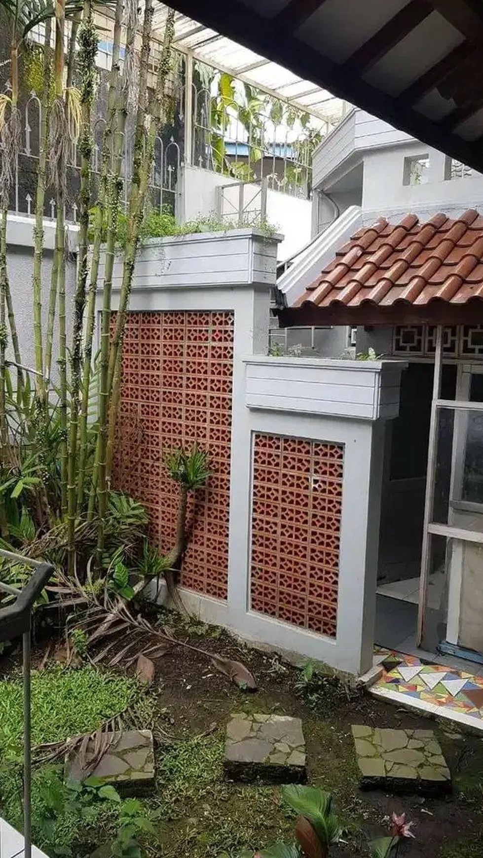 Rumah 2 Lantai , Sarijadi , dekat Politeknik Negri Bandung