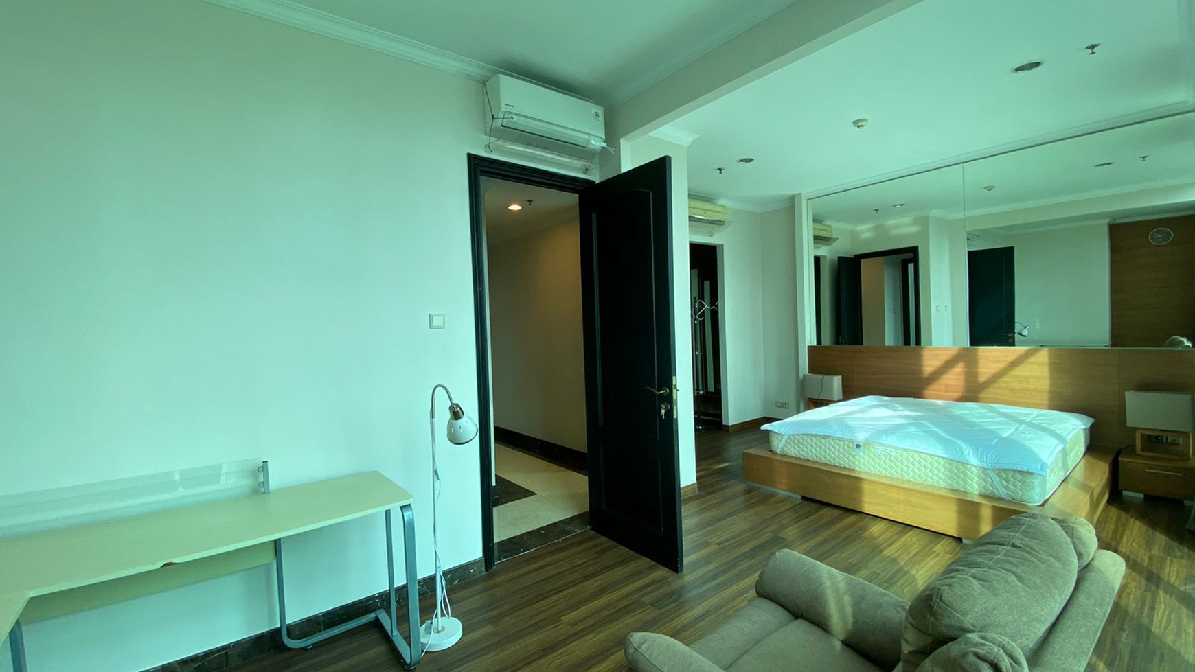 Bellagio Mansion Apartment ,198m2,  next to JW Mariot Hotel,  3 minutes away to One Satrio Culinary Central