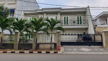 Rumah Cantik Siap Huni Pulomas