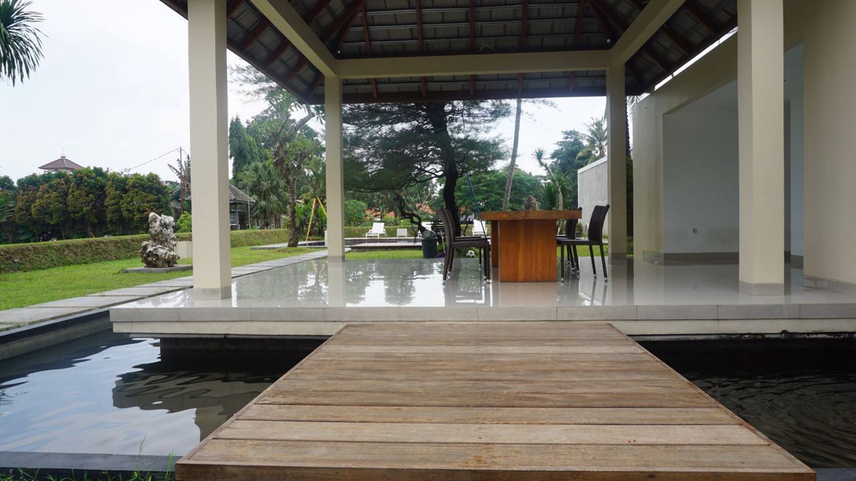 Rumah cluster Sasak Tinggi di Ciputat.