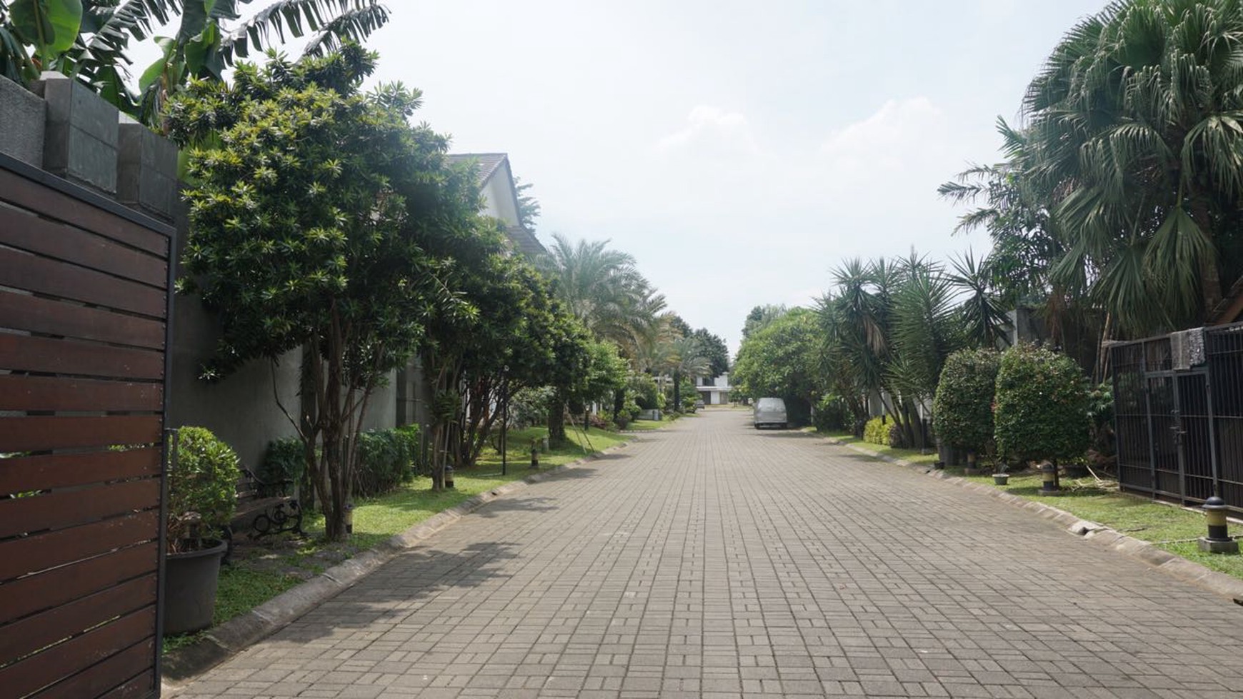 Rumah cluster Sasak Tinggi di Ciputat.