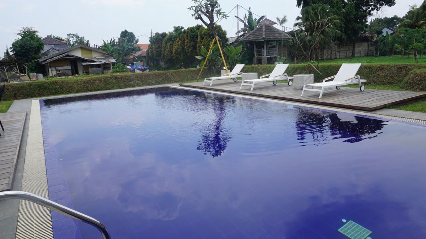 Rumah cluster Sasak Tinggi di Ciputat.