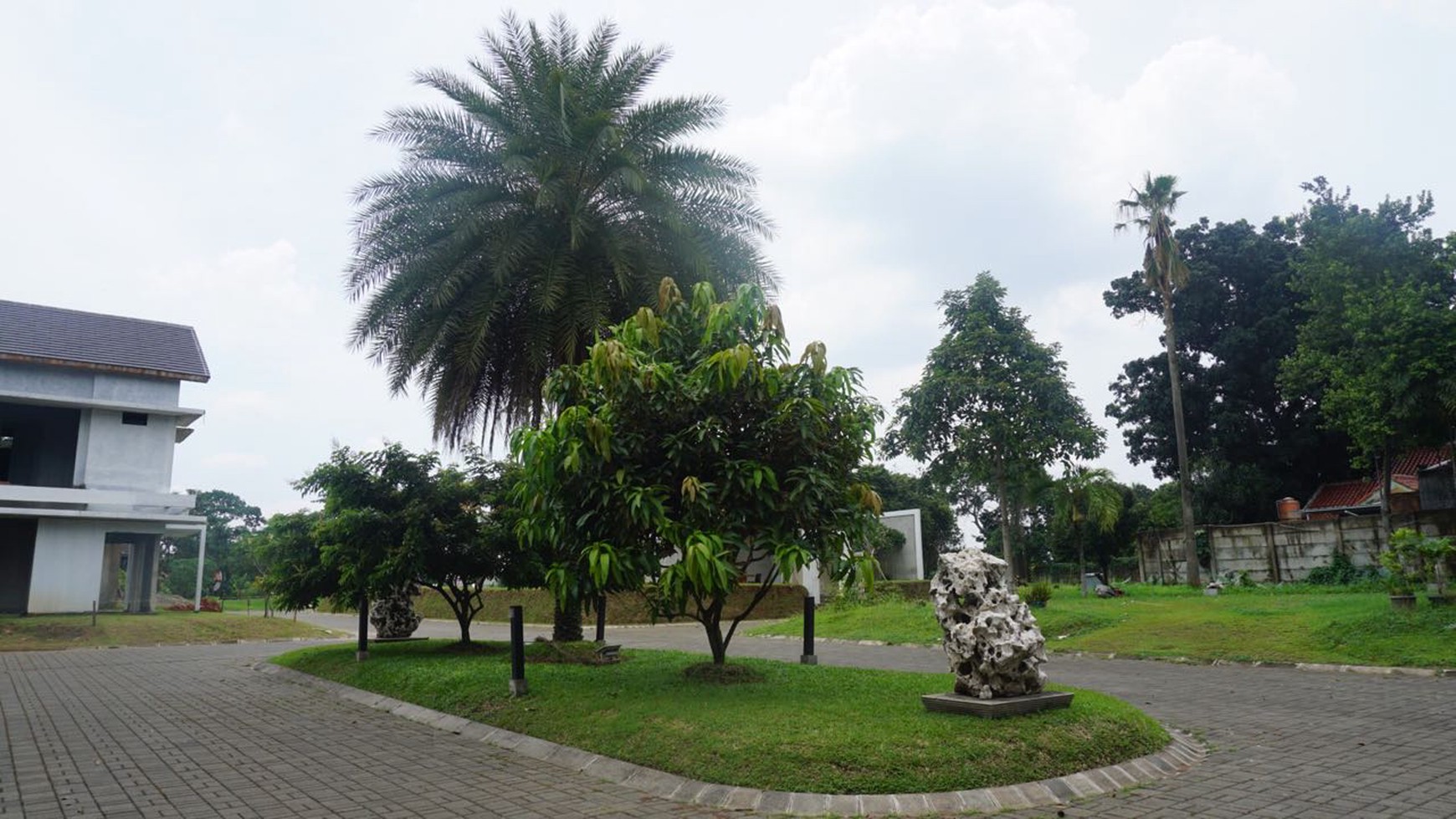 Rumah cluster Sasak Tinggi di Ciputat.