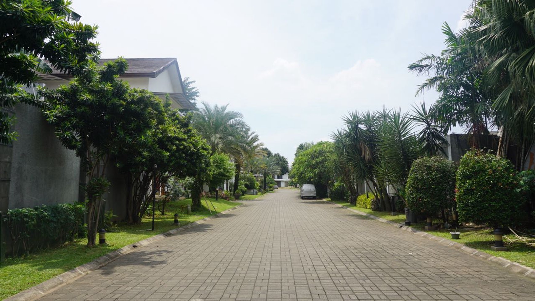 Rumah cluster Sasak Tinggi di Ciputat.