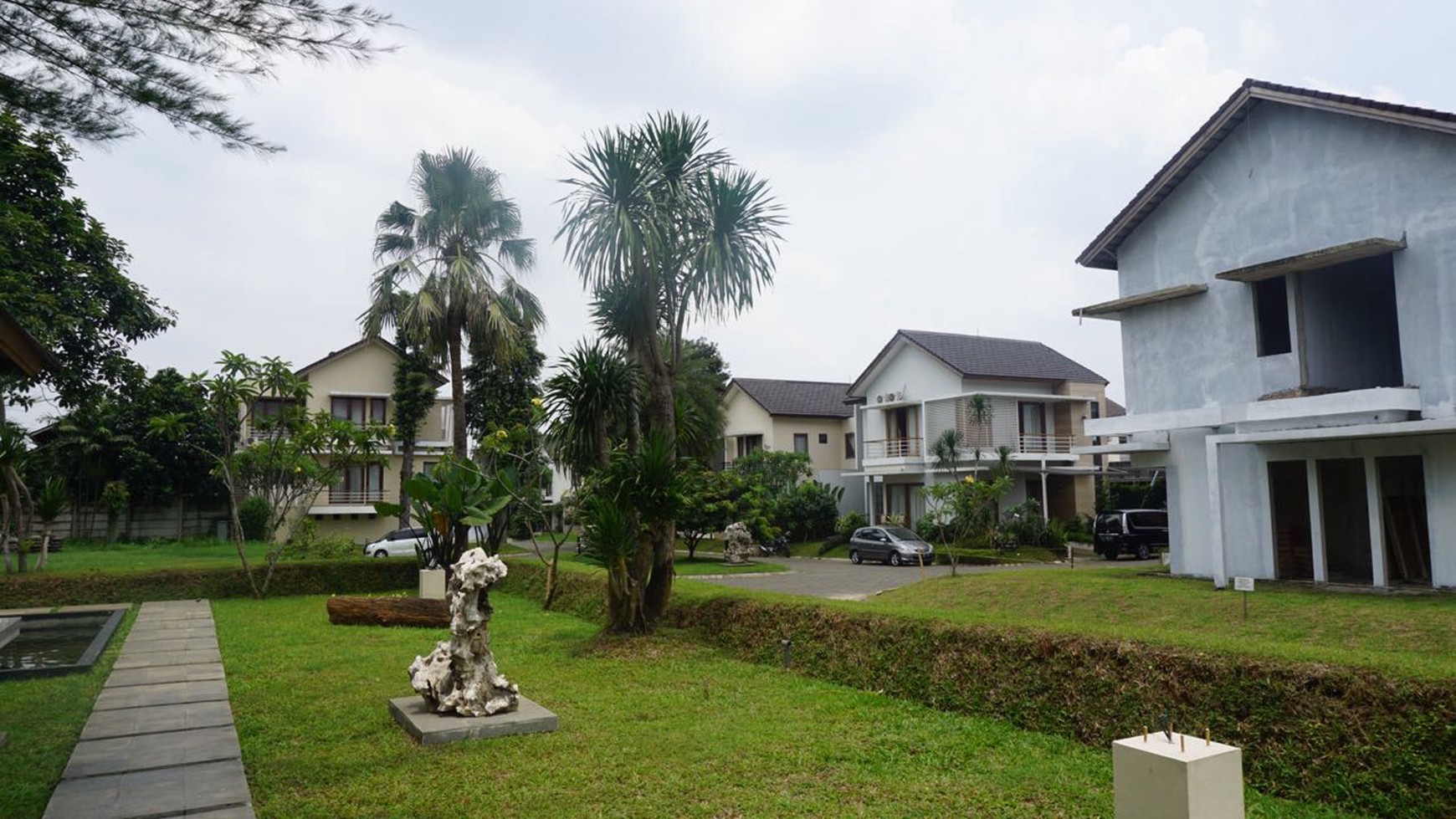 Rumah cluster Sasak Tinggi di Ciputat.