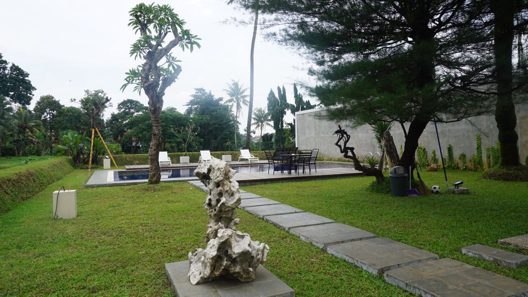 Rumah cluster Sasak Tinggi di Ciputat.