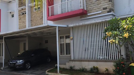 Rumah cluster di Palem Indah dekat sek 9 Puri Bintaro TangSel...