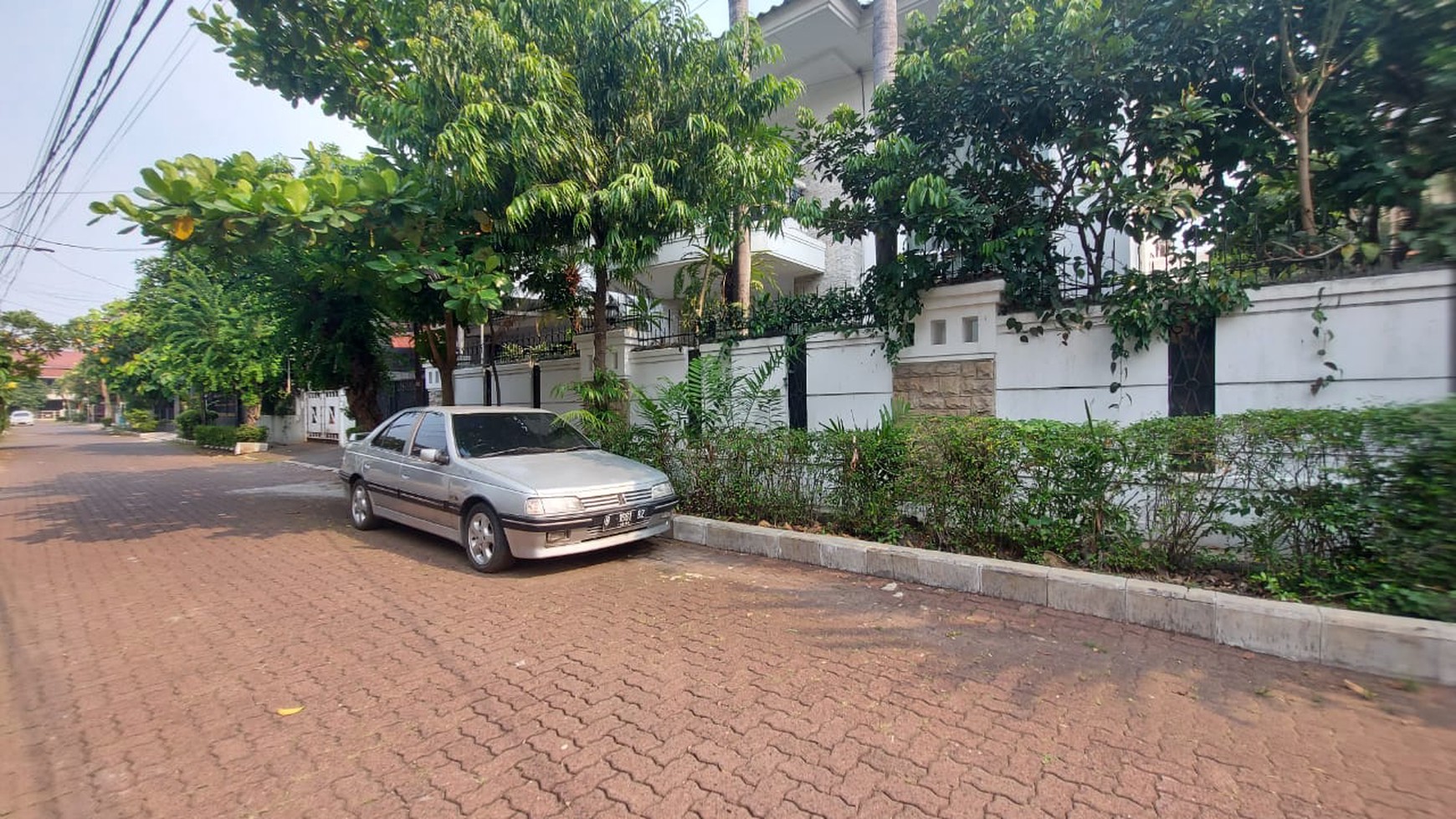 Lebak Bulus Garden House Parama Dharma, Jalan Kaki Ke MRT Lebak Bulus