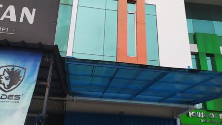 Ruko 3 lantai cocok untuk usaha maupun Office