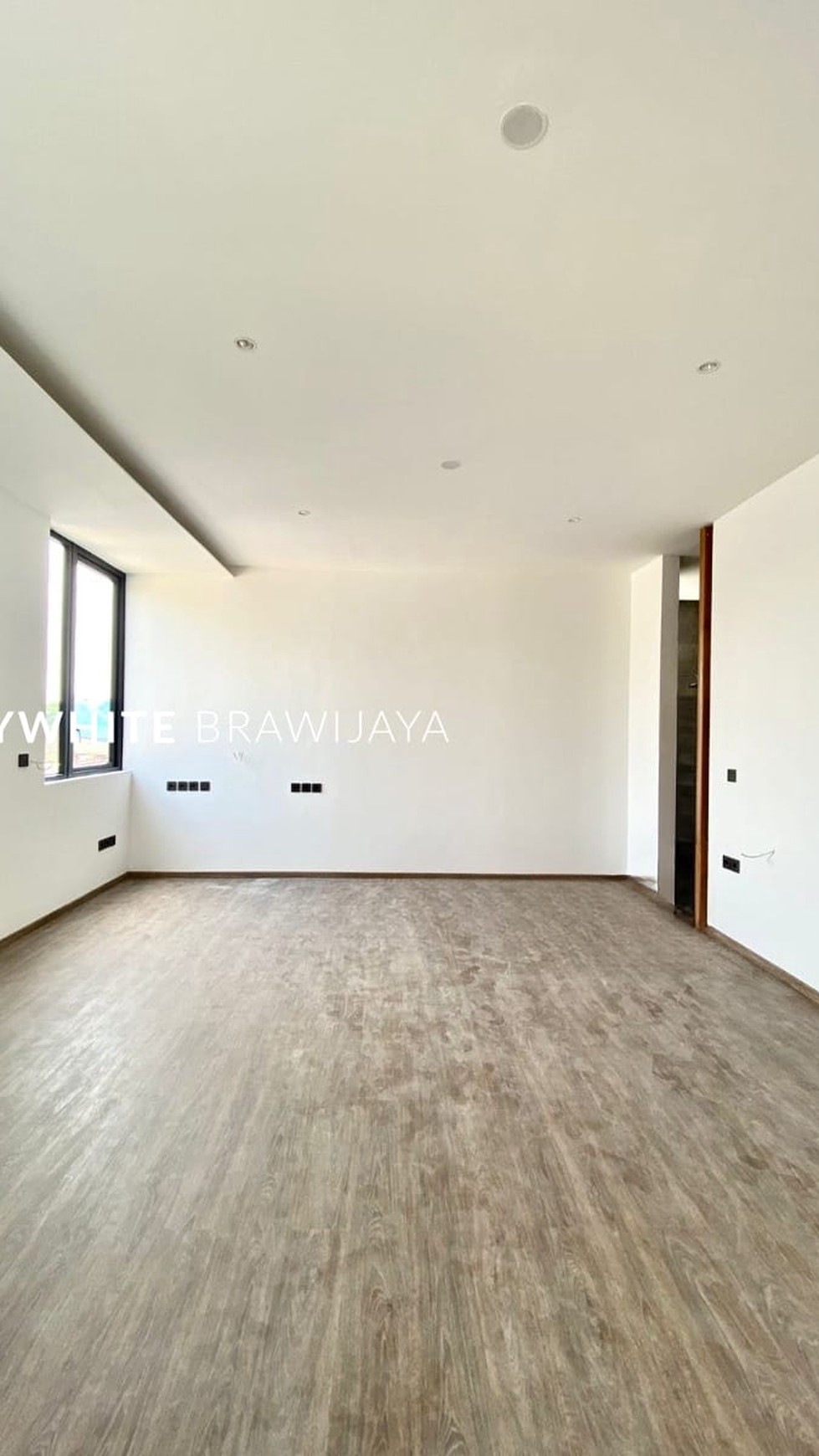 Rumah Baru Dalam Komplek Townhouse Elit Area Kemang Ampera