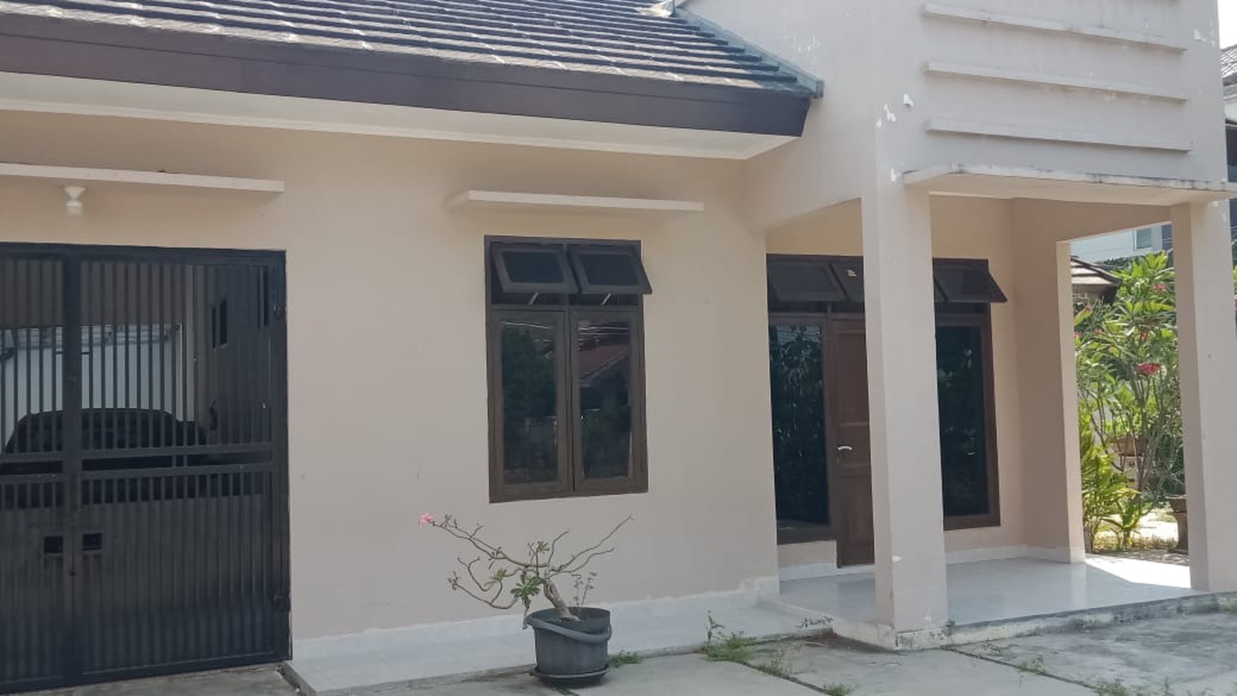 Rumah Asri, halaman luas, siap huni di Joglo