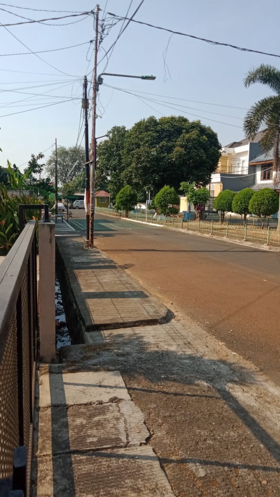 Rumah Asri, halaman luas, siap huni di Joglo