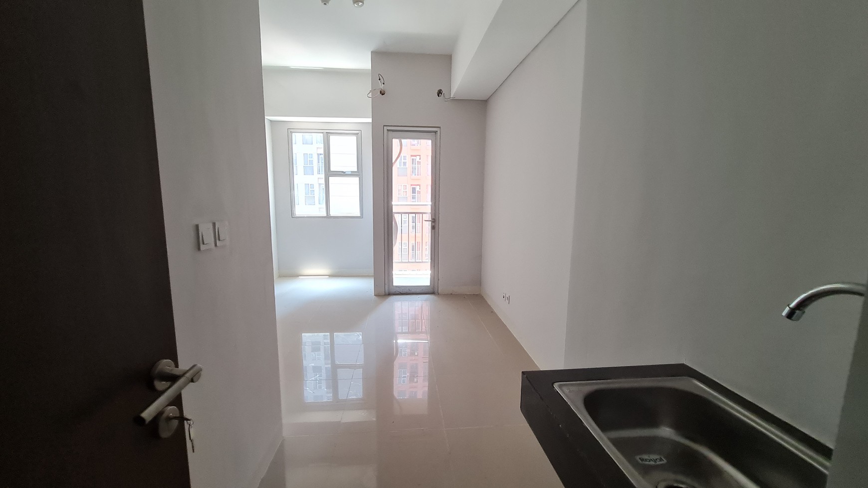 Apartemen Transpark Juanda Tower sapphire lantai 20 unit B 2006 Bekasi