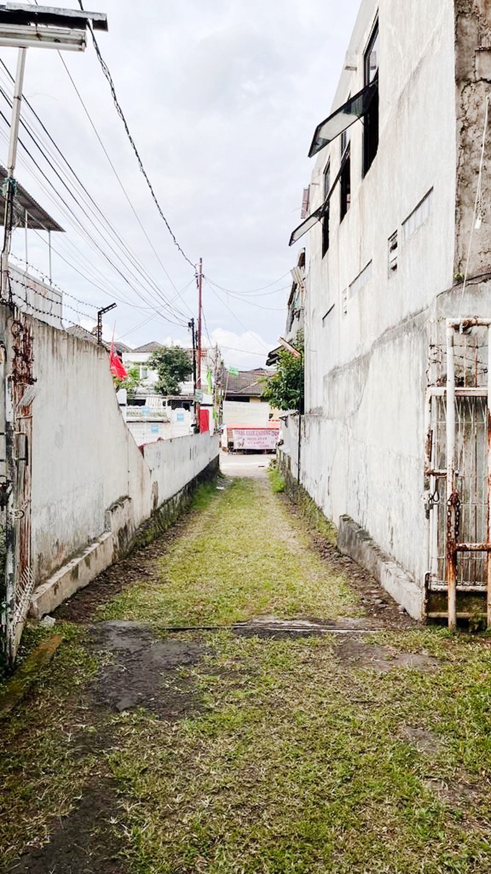 Rumah Bagus Lokasi Pinggir Jalan Sandratex Remoa Tangerang Selatan