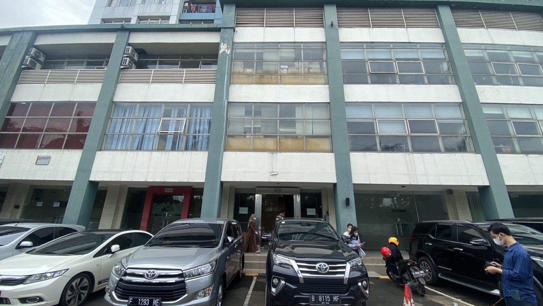 REPOSISI HARGA!! GEDUNG KANTOR ATAU RUKO SIAP PAKAI DI CAWANG, JAKARTA TIMUR