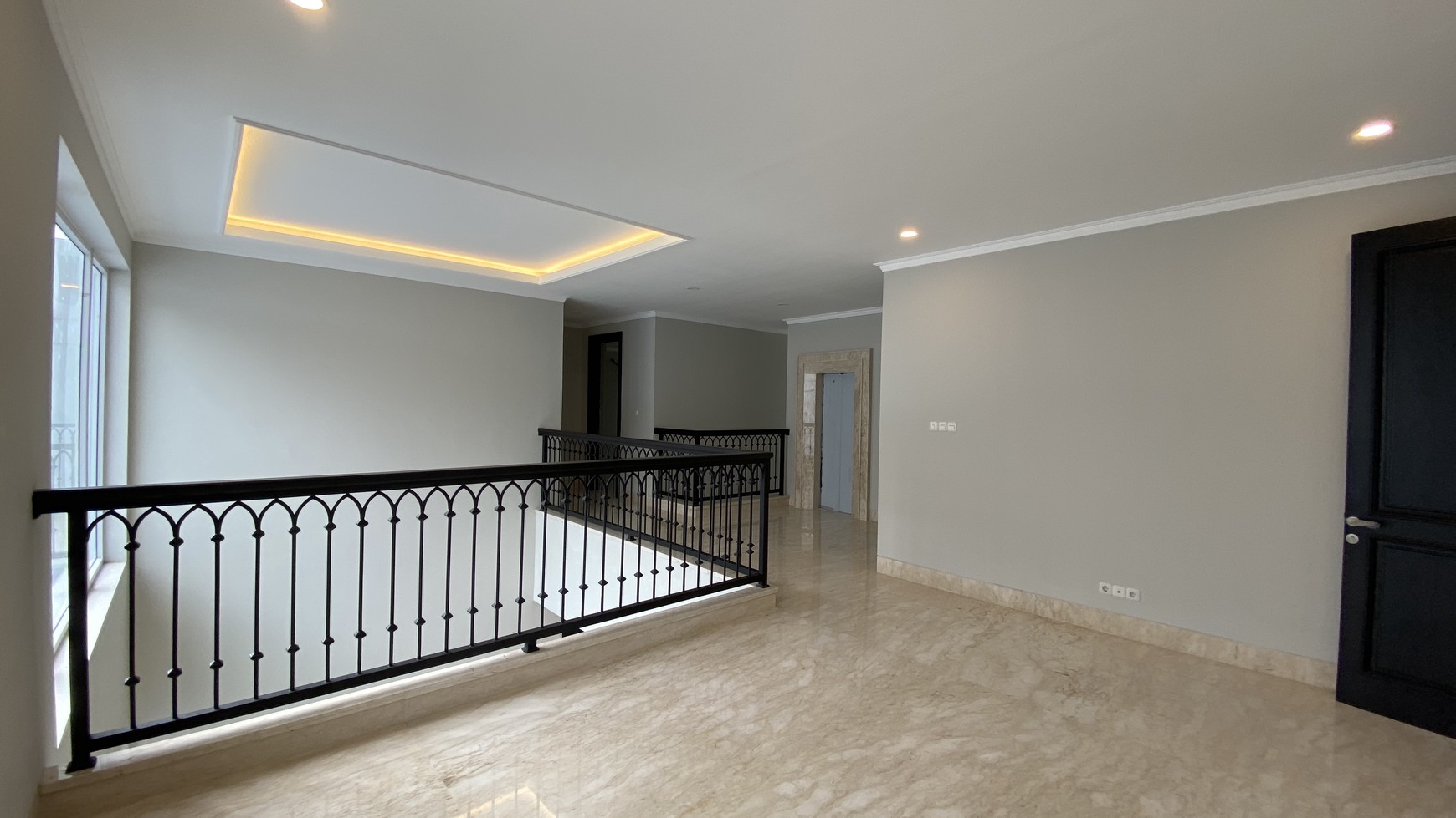 LUXURY BRAND NEW HOUSE AT SENOPATI, JAKARTA SELATAN