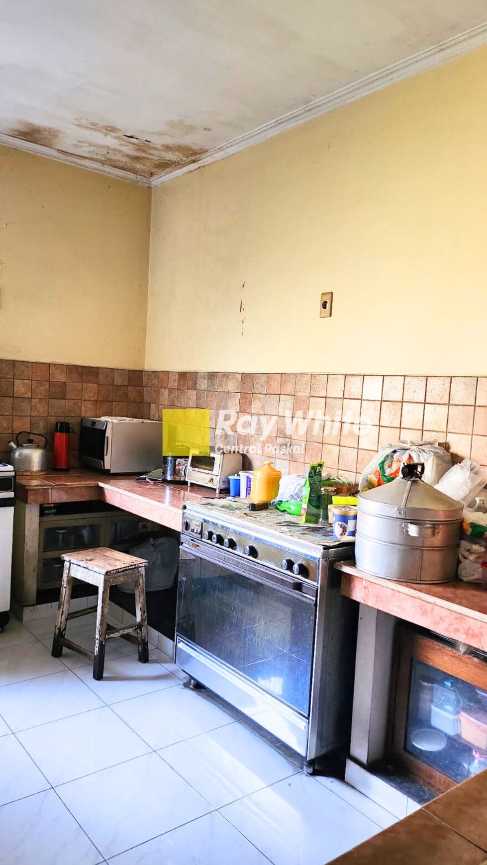 Rumah Klasik Nyaman dan Terawat di Sayap Pajajaran Bandung