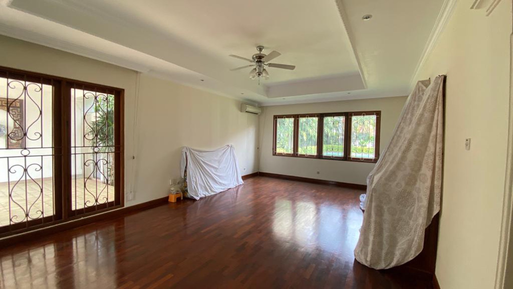 HARGA TERMURAH!! BIG AND BEAUTIFUL HOUSE AT KEMANG, JAKARTA SELATAN