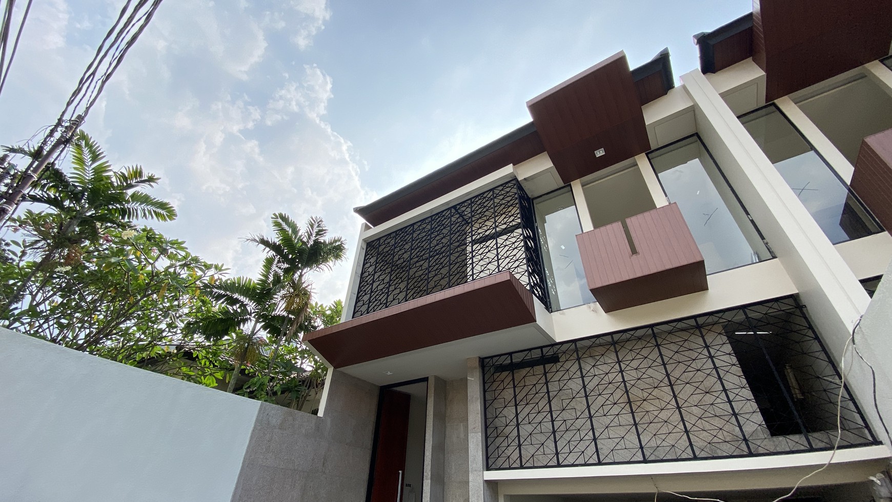 BRAND NEW MODERN HOUSE AT KEMANG, JAKARTA SELATAN