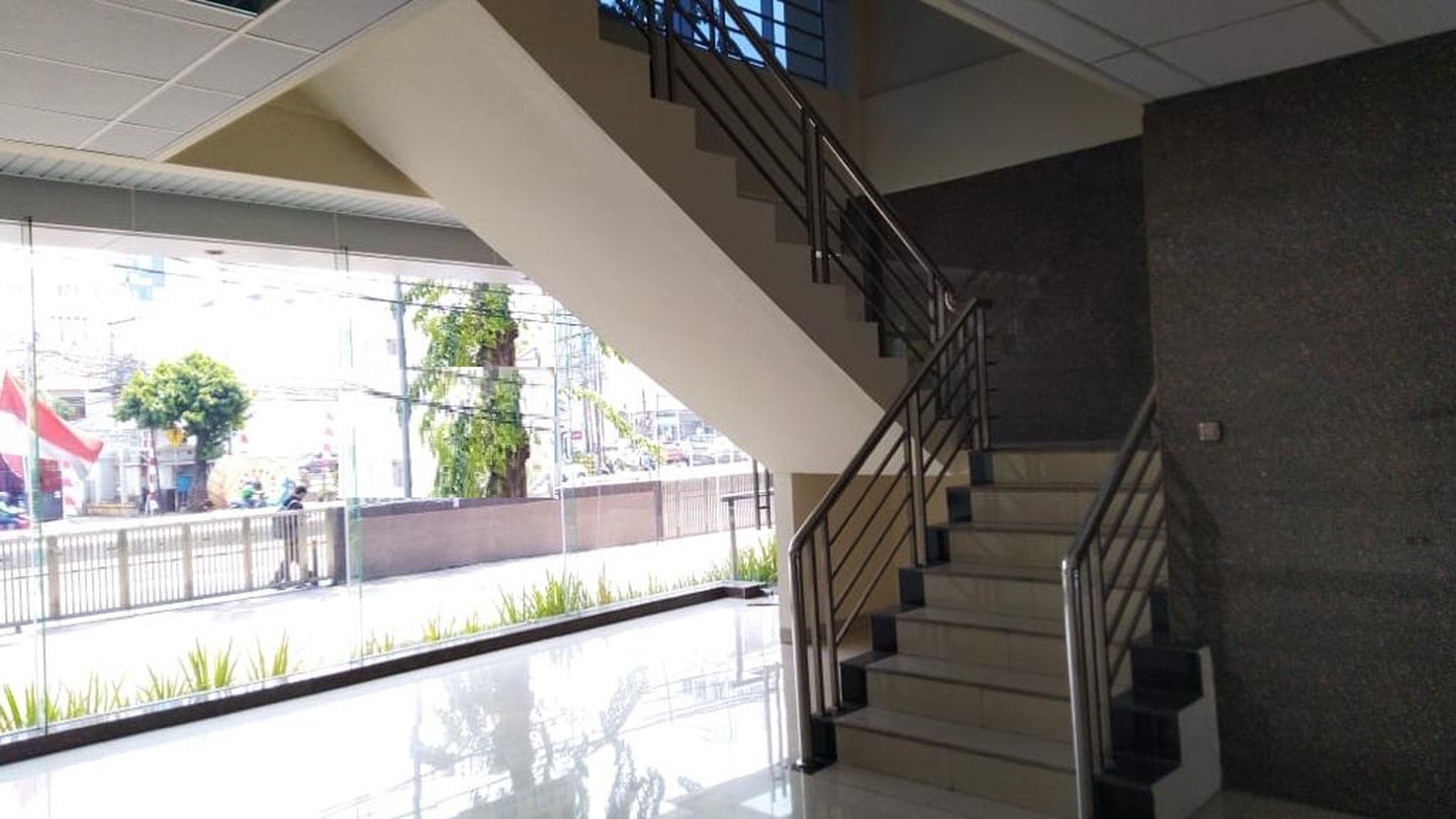 Offices lokasi strategis, akses mudah di Jakarta Selatan.