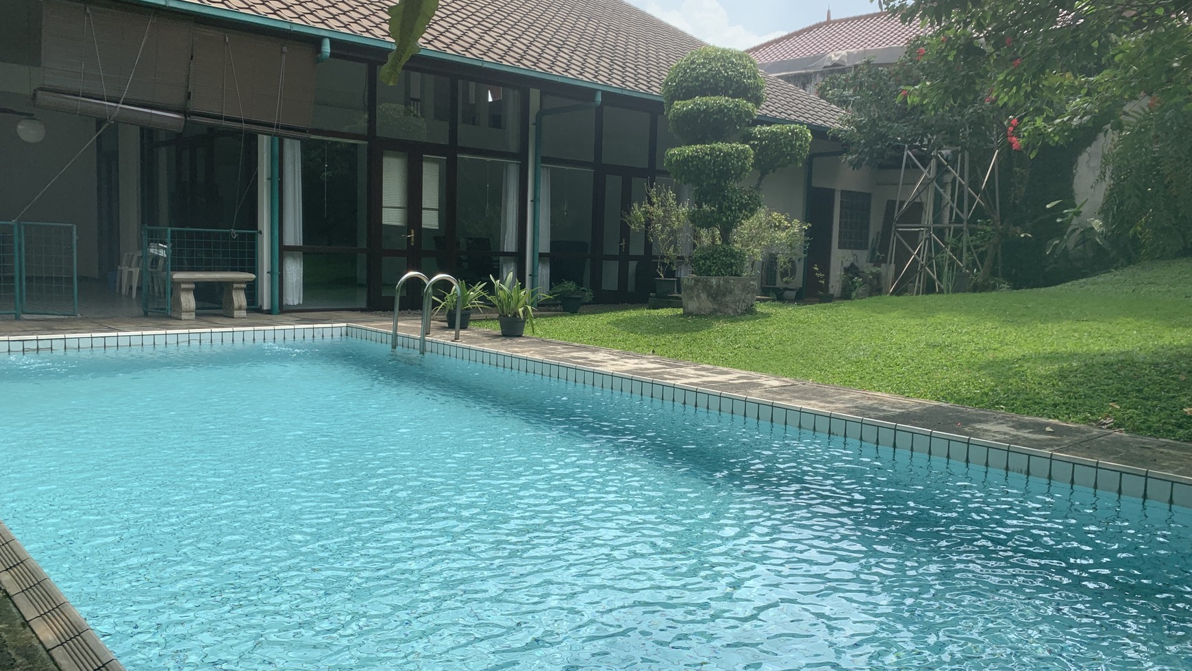 BEAUTIFUL HOUSE WITH BIG BACKYARD AT CIPETE, JAKARTA SELATAN