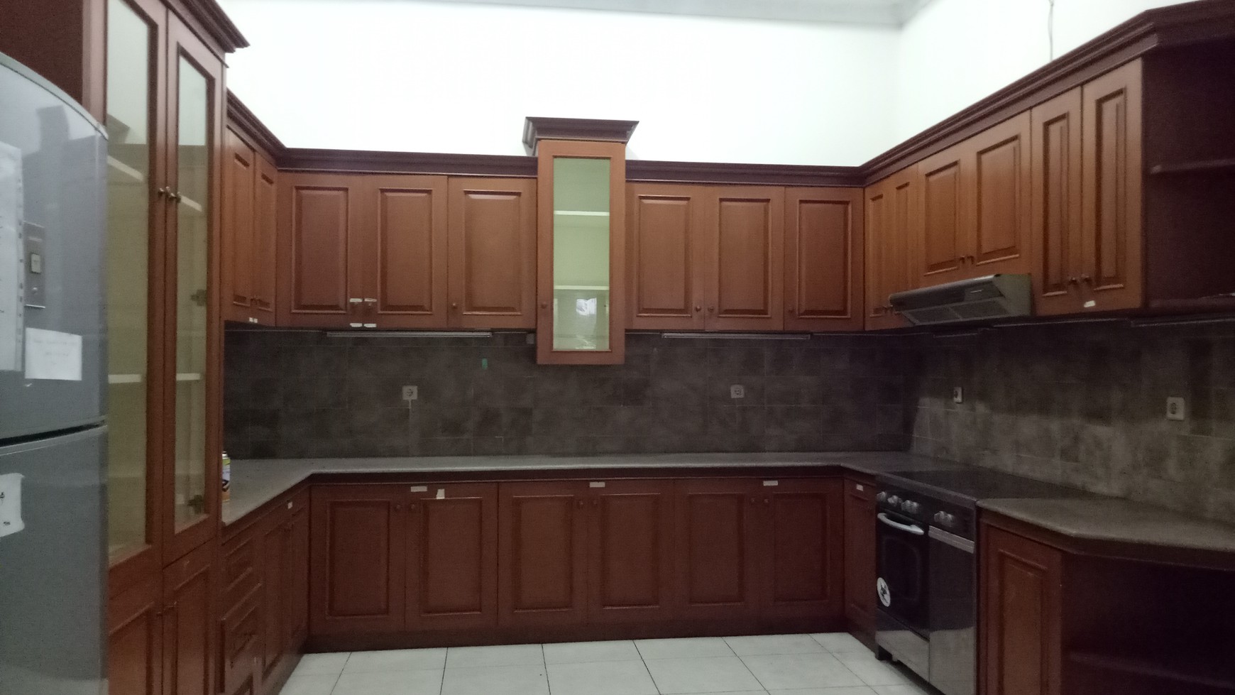 CLASSIC HOUSE AT AMPERA SUITABLE FOR OFFICE