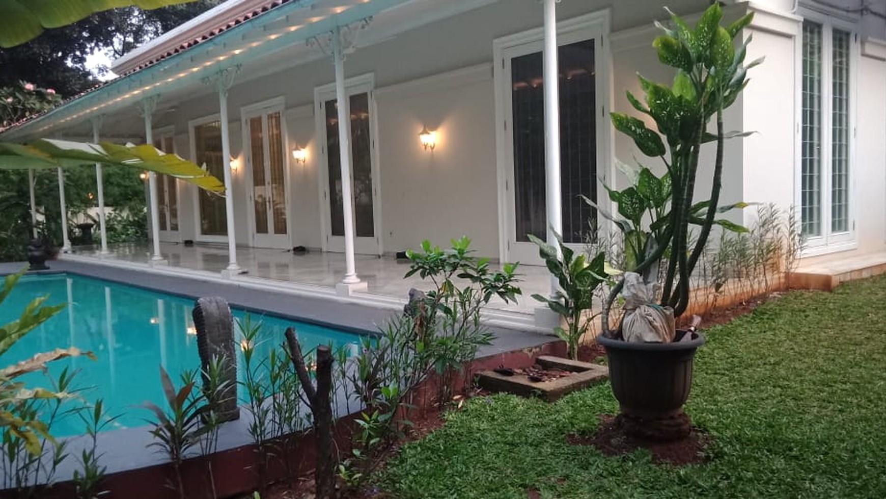 BEAUTIFUL AND COMFY HOUSE AT PRAPANCA, KEBAYORAN BARU