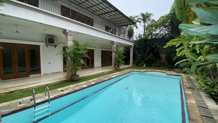 BIG AND BEAUTIFUL HOUSE AT KEMANG AMPERA