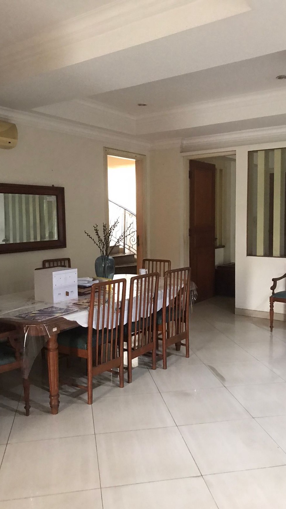 FOR SALE Rumah 2 Lantai, Bagus, Sertifikat Hak Milik, IMB Dan PBB Di Jalan Rawa Simprug, Kebayoran Lama, Jakarta Selatan