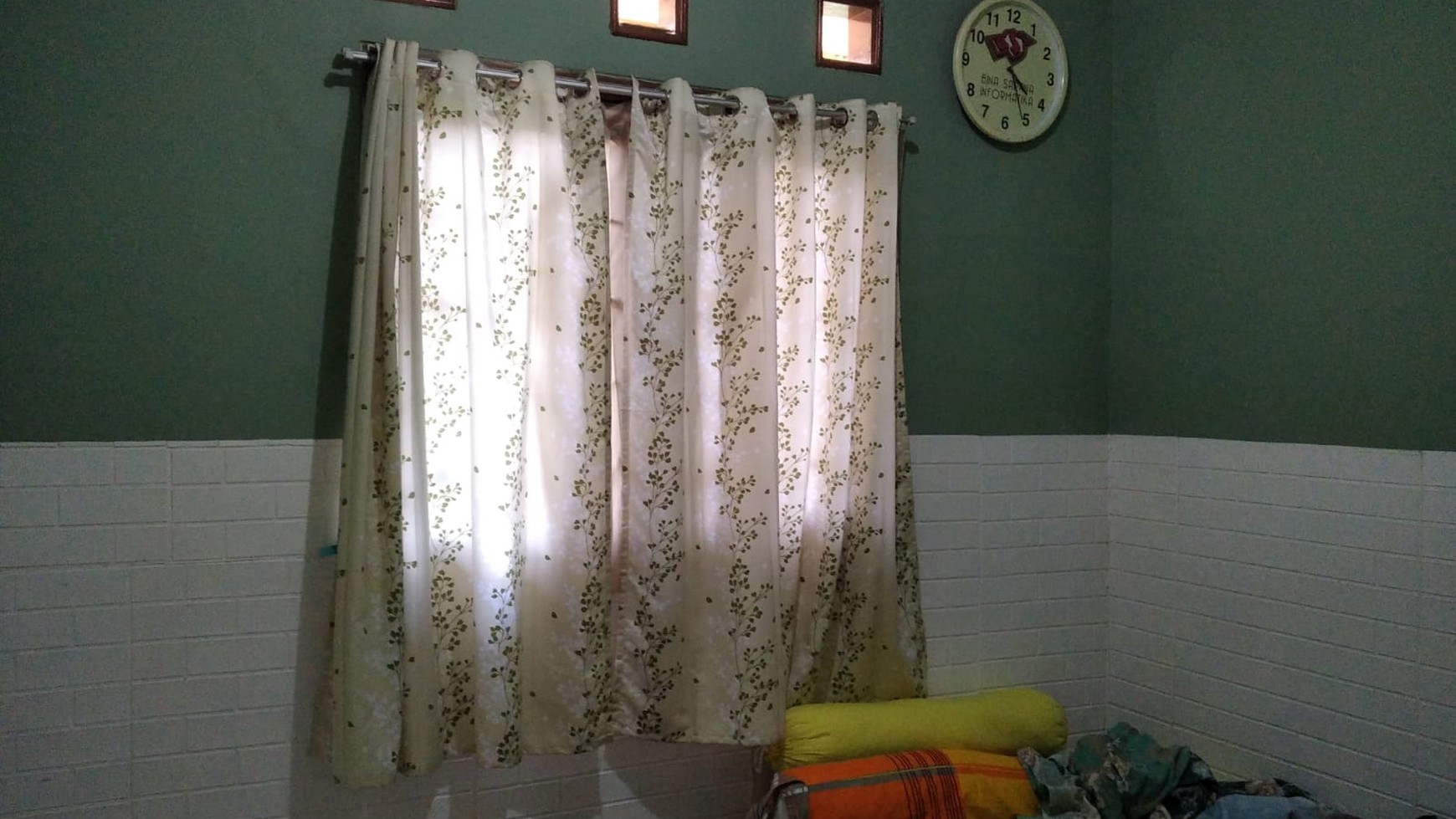 Termurah. Rumah 2 lantai Di Bukit Indah Serua