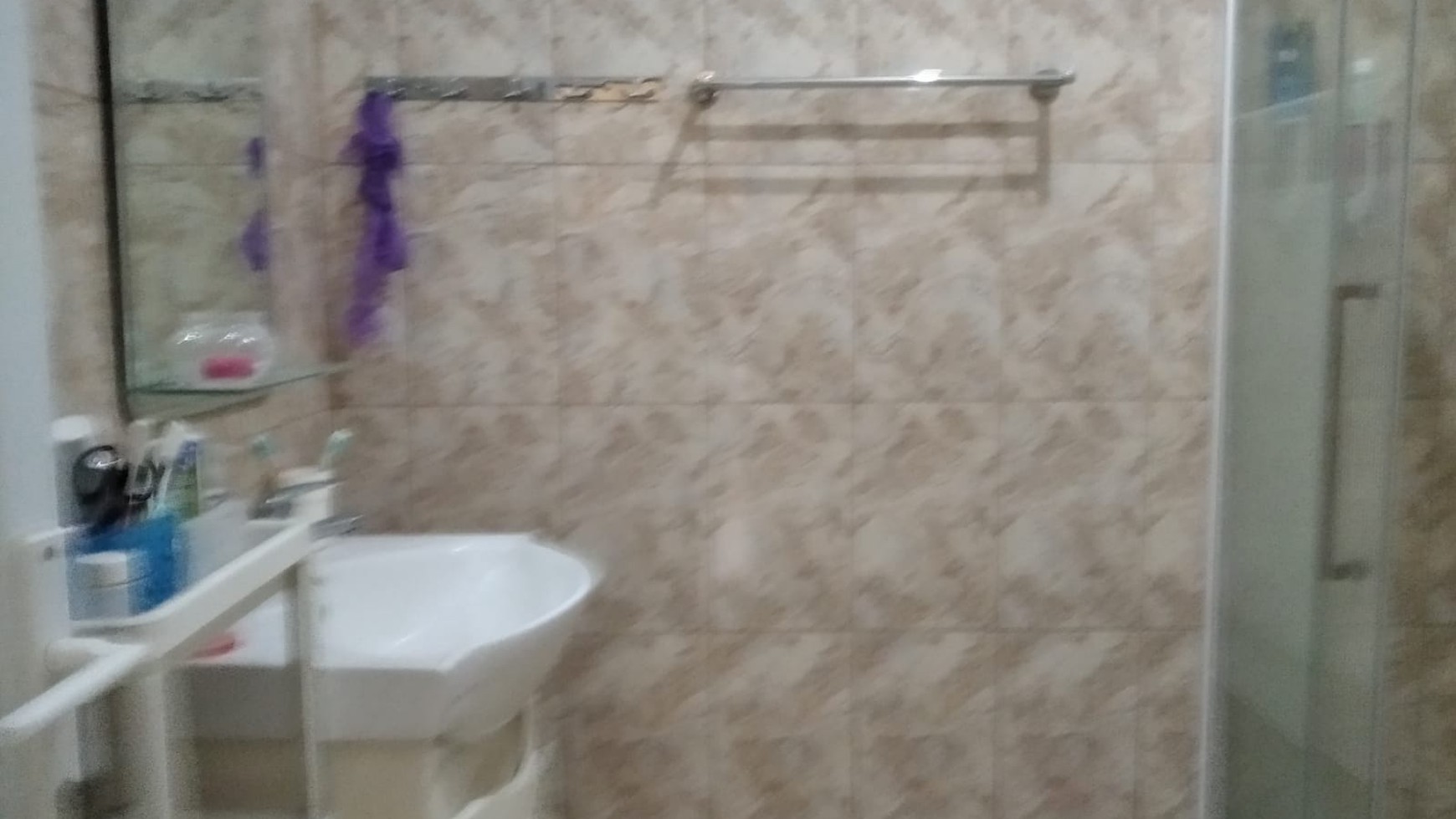 Termurah. Rumah 2 lantai Di Bukit Indah Serua