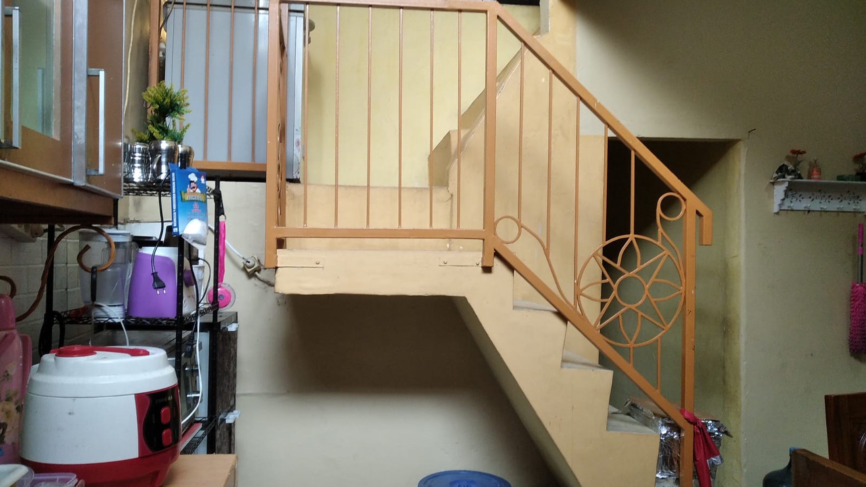 Termurah. Rumah 2 lantai Di Bukit Indah Serua