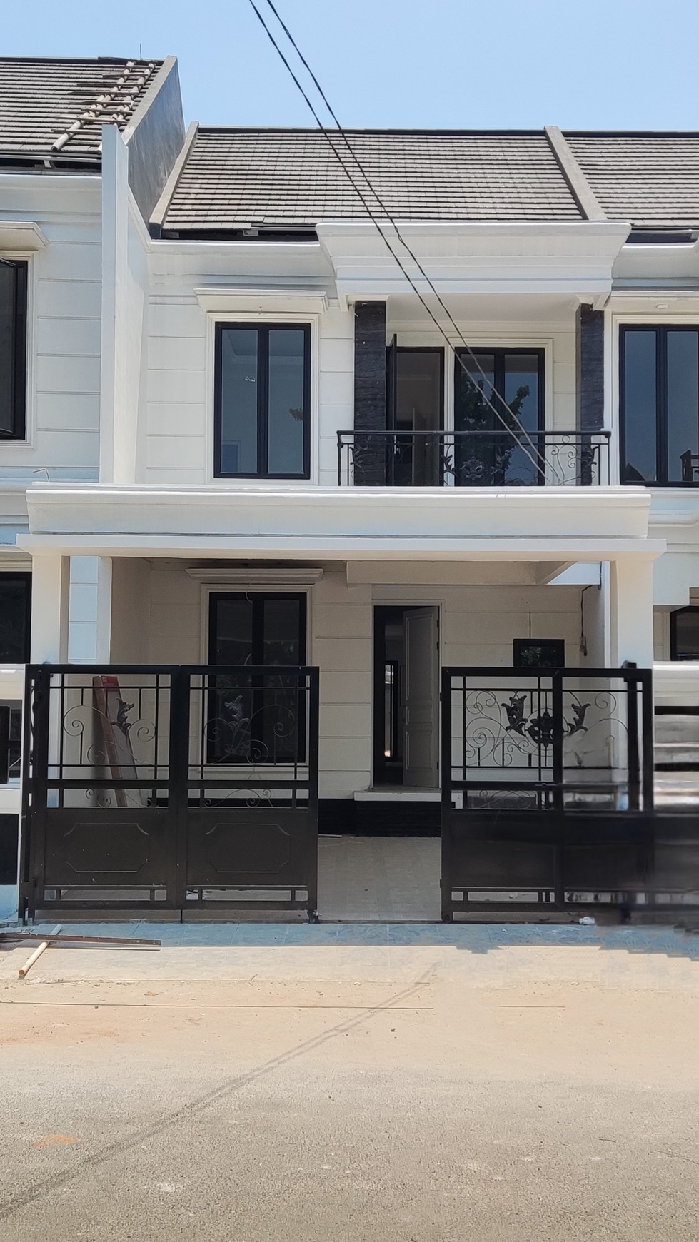 Murah. Rumah mewah Villa Melati Mas, Serpong