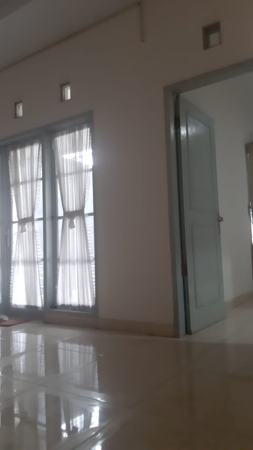 Dijual rumah hunian di cluster riviera Palem Semi Karawaci Tangerang