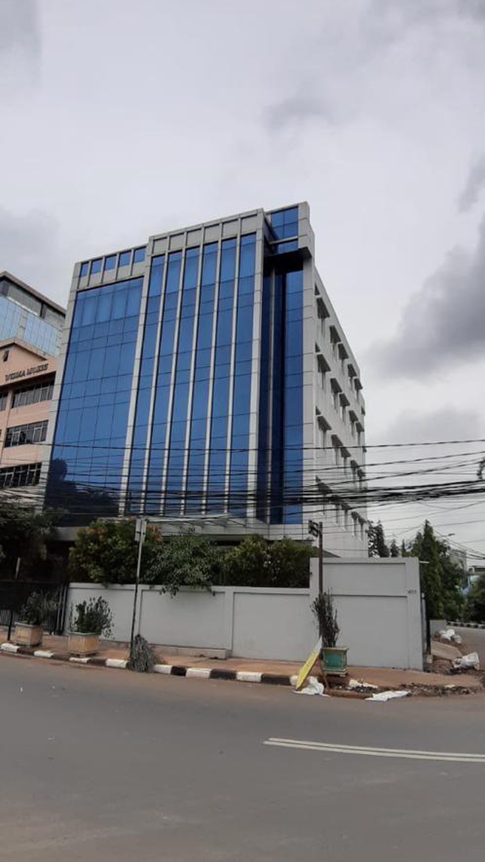 Office Space Brand New, Bagus, daerah Commercil di Jakarta Pusat.