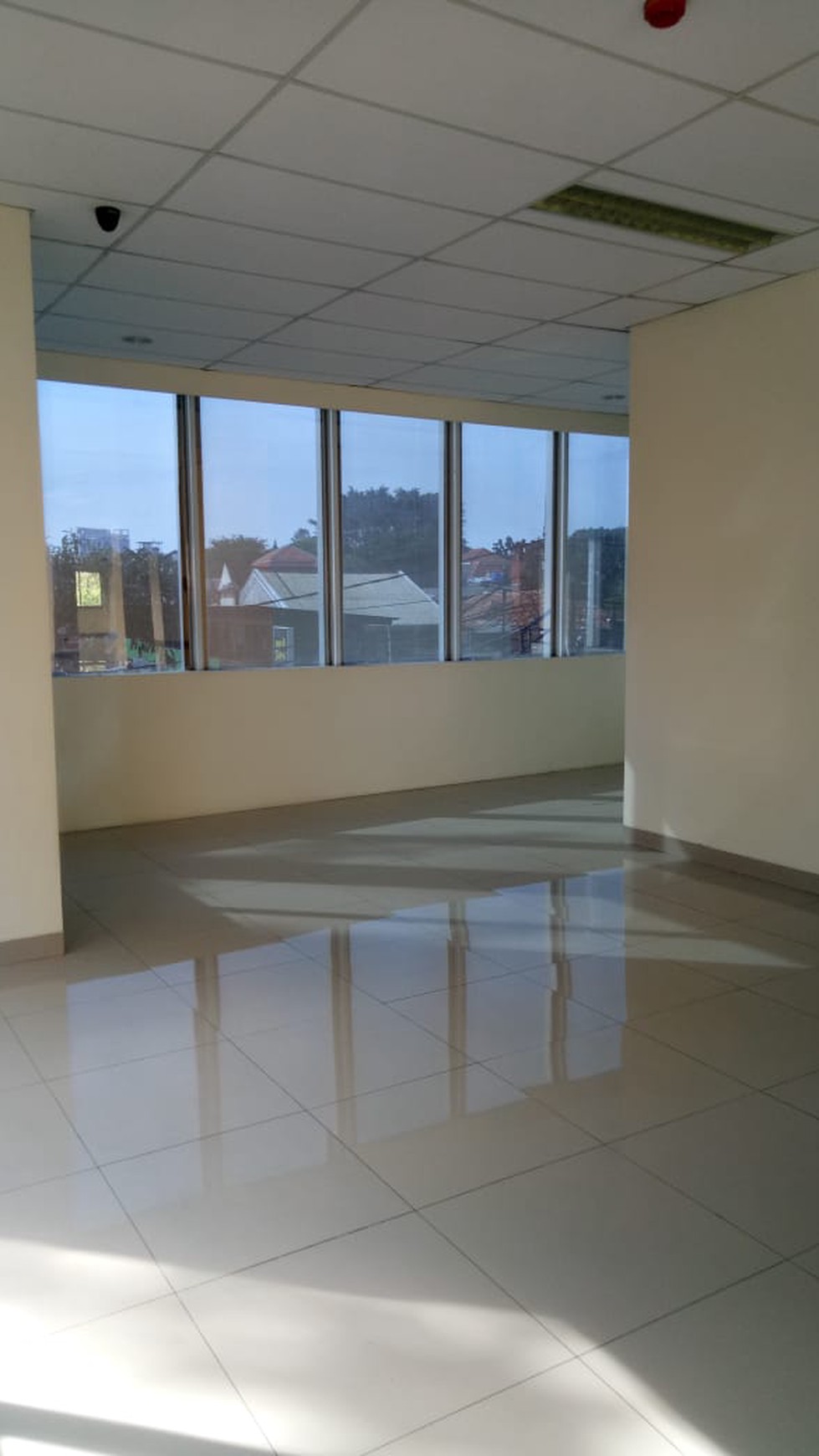 Office Space Brand New, Bagus, daerah Commercil di Jakarta Pusat.