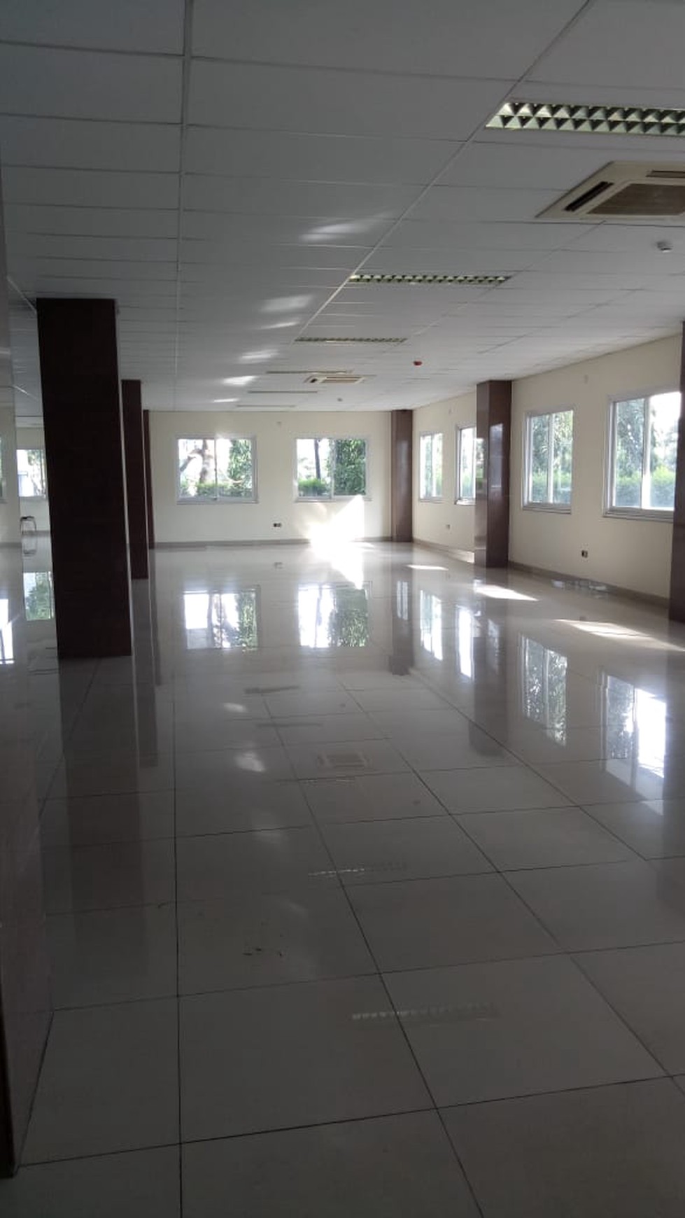 Office Space Brand New, Bagus, daerah Commercil di Jakarta Pusat.