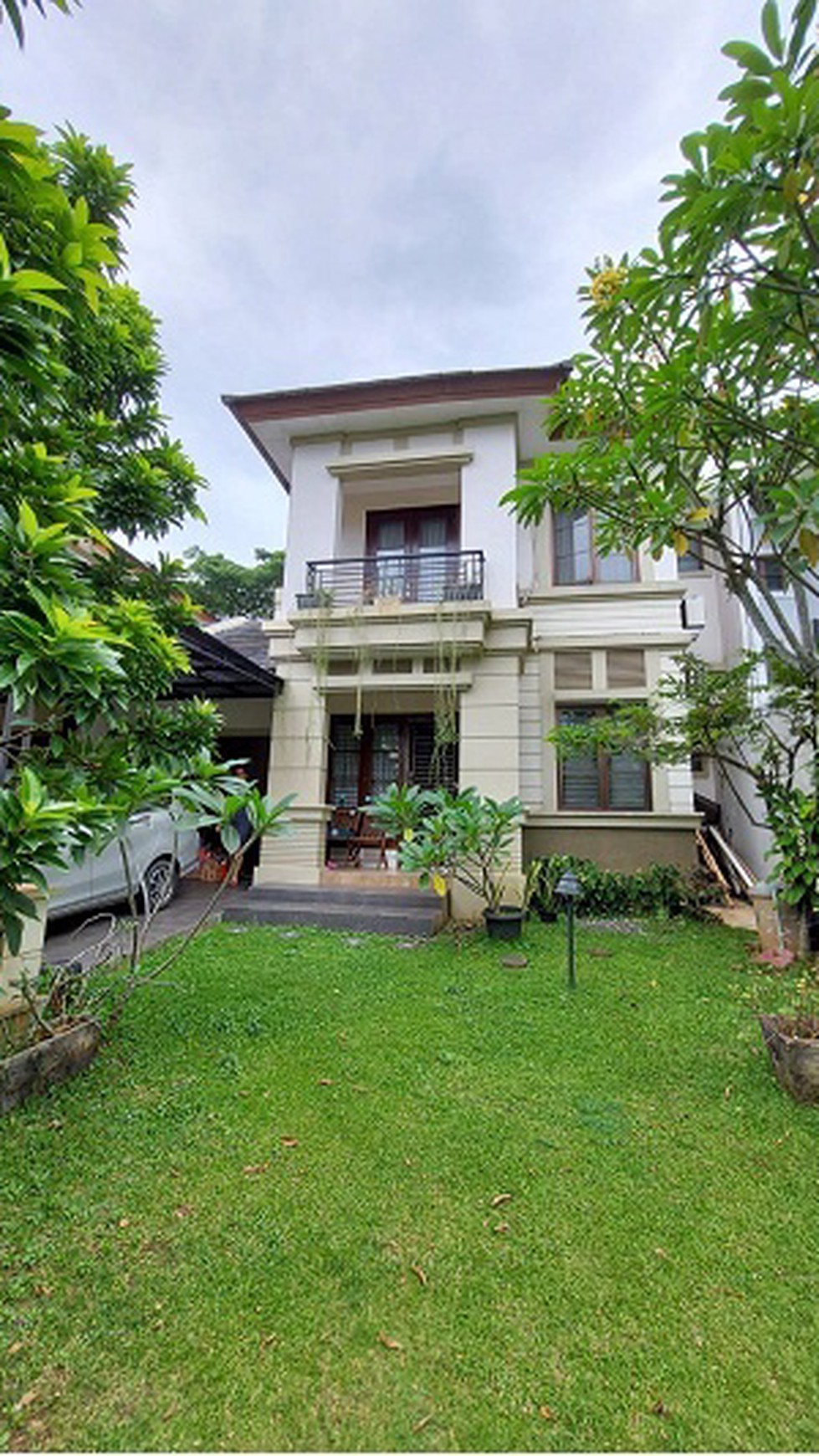 Dijual rumah hunian yang sangat cantik di De Latinos Cluster De Rio BSD City Tangerang