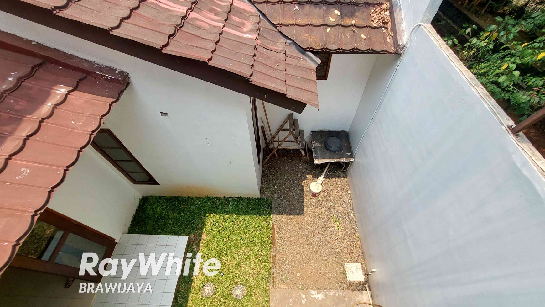 TOWNHOUSE DI PANORAMA BUKIT CINERE, LAYAK HUNI, DEKAT AKSES TOL DESARI