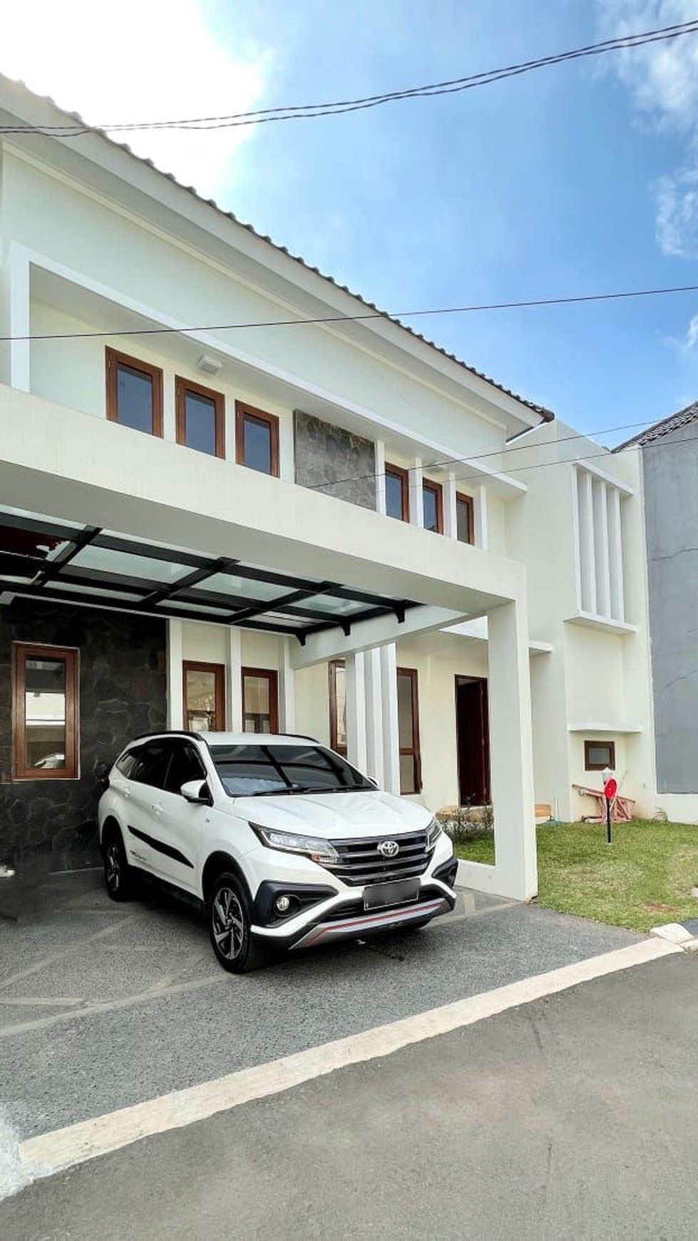 Rumah Town House  di Cilandak, 3 kamar tidur,Harga 3 M, hanya 2 km ke TB Simatupang, 3 km ke MRT 