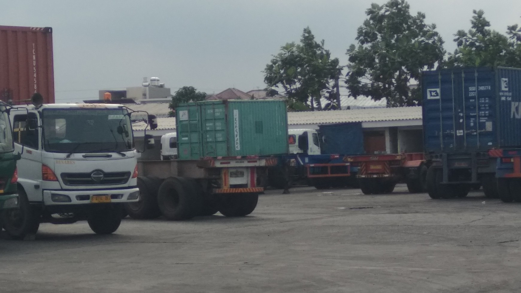 Tanah padat cocok pool container di Pegangsaan Dua Kelapa Gading