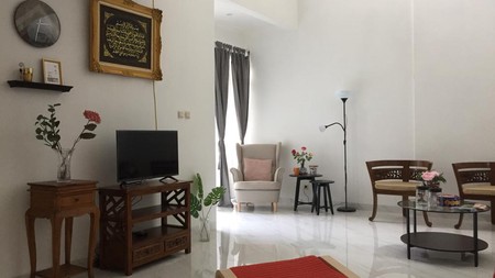 Dijual Rumah Bagus Siap Huni 2 Lantai ( Beserta 2 Kios) lokasi  Pinggir Jalan Raya Citayam Depok Jawa Barat