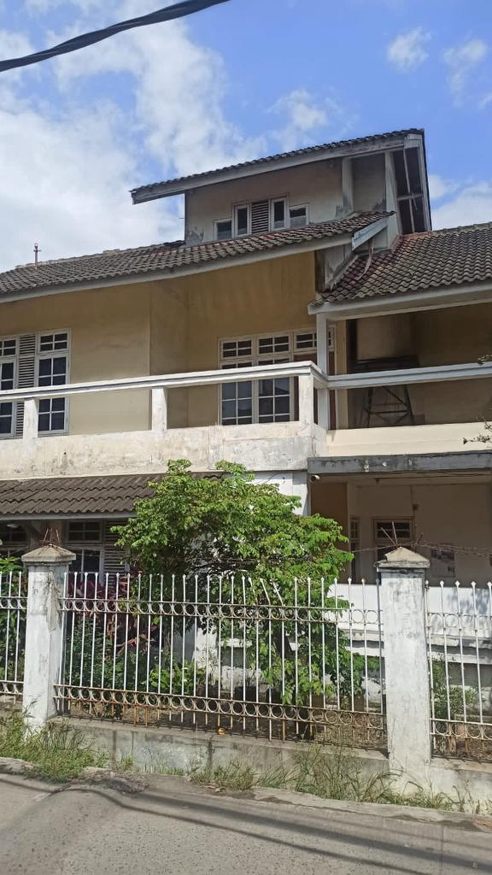 Rumah Asri & Nyaman di Jl Adhyaksa, Buah Batu