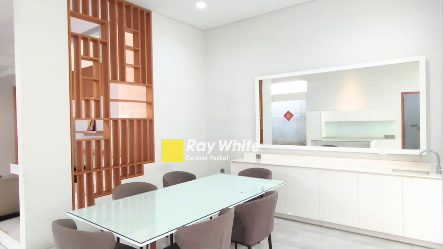 Rumah Luxury Mekarwangi Bandung