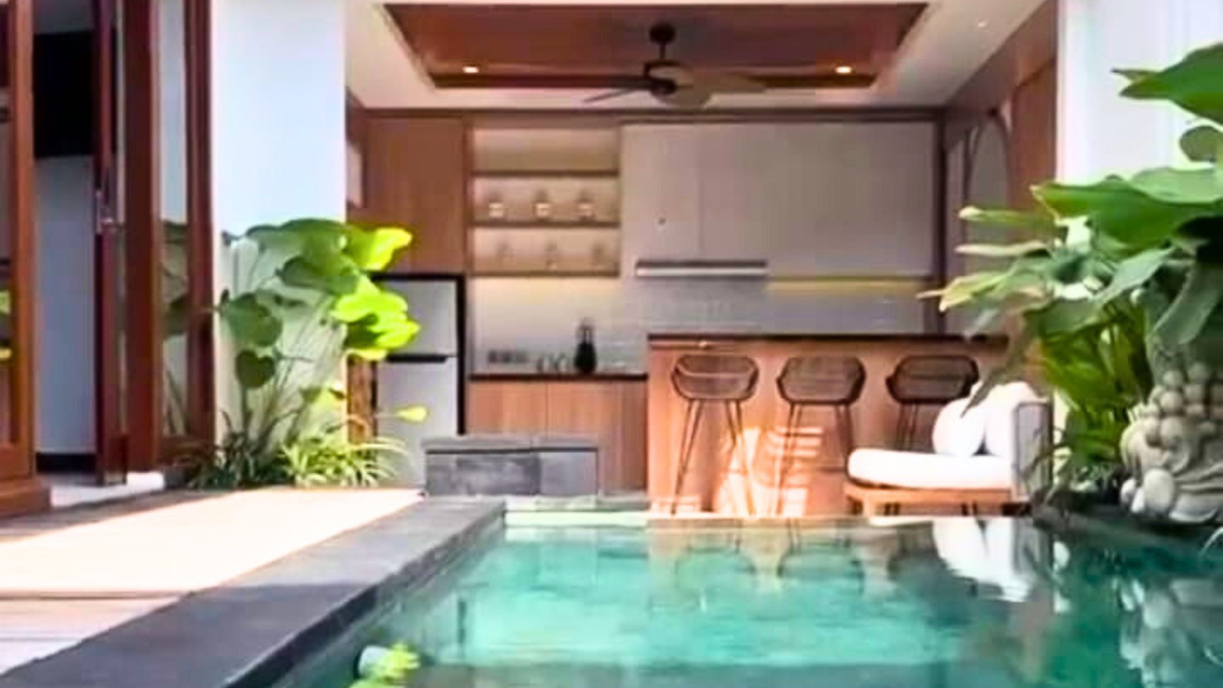 Dijual Villa Di canggu Bali Lokasi sangat Strategis Harga Sangat Terjangkau!