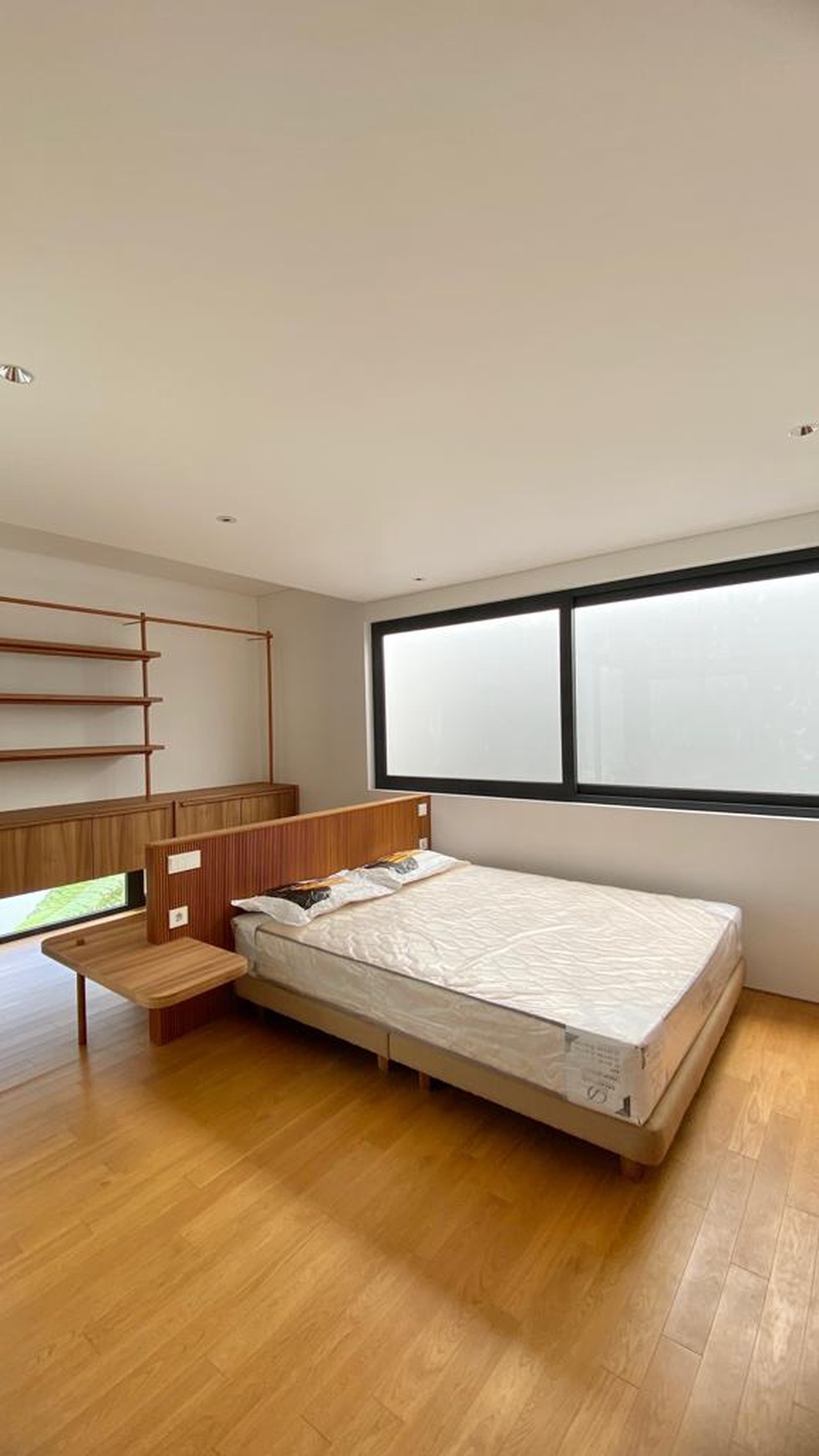 Brand New House Modern Minimalis Area Kemang