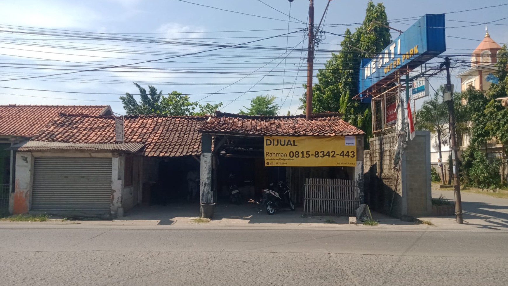 Tanah & Rumah Lokasi Stategis dekat Pinggir jalan di daerah Megati Water Park Cikarang