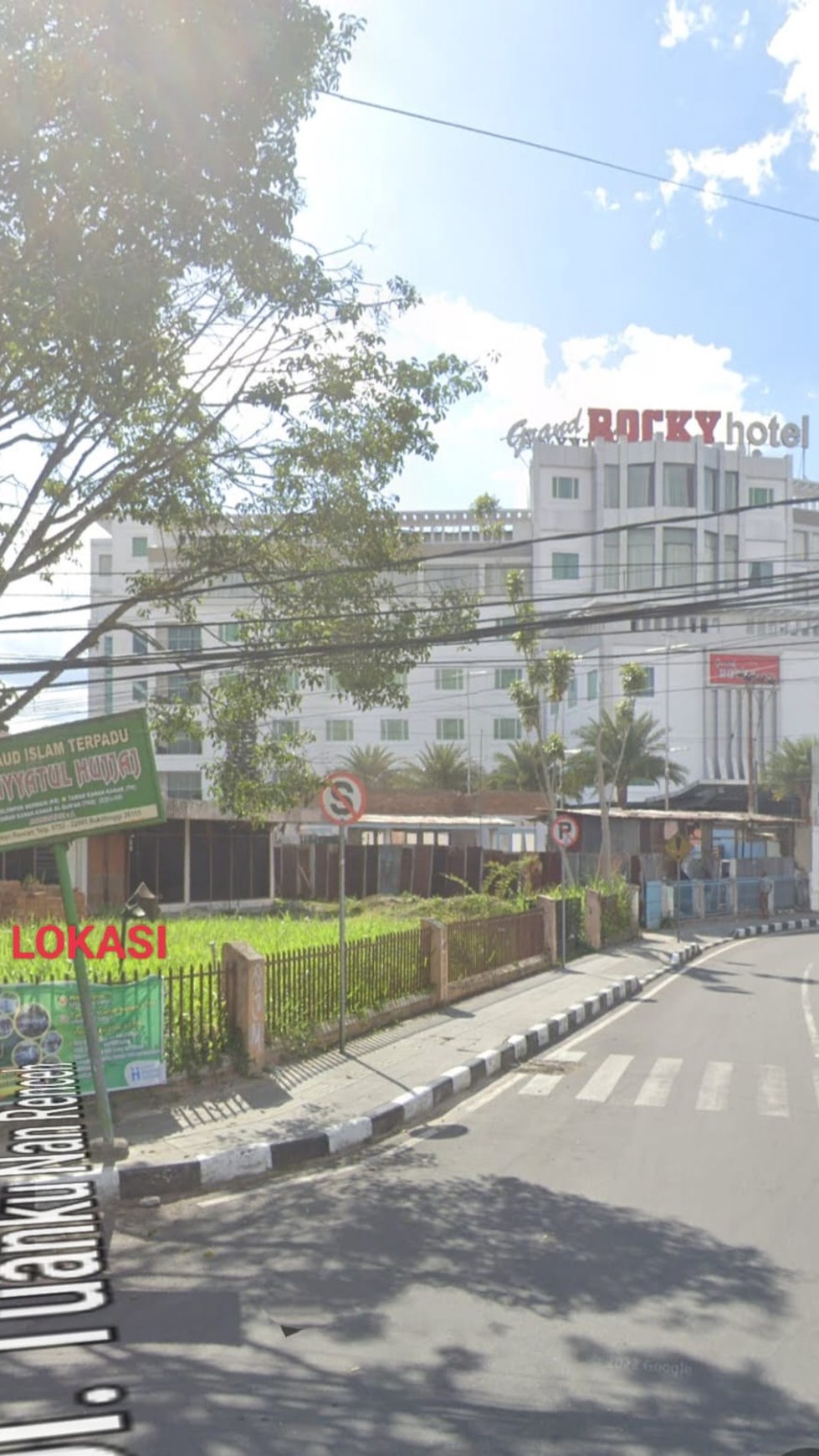 Tanah Commercial strategis di jln.Yos SUDARSO, Bukit Tinggi,jarang ada,dikelilingi hotel2 berbintang