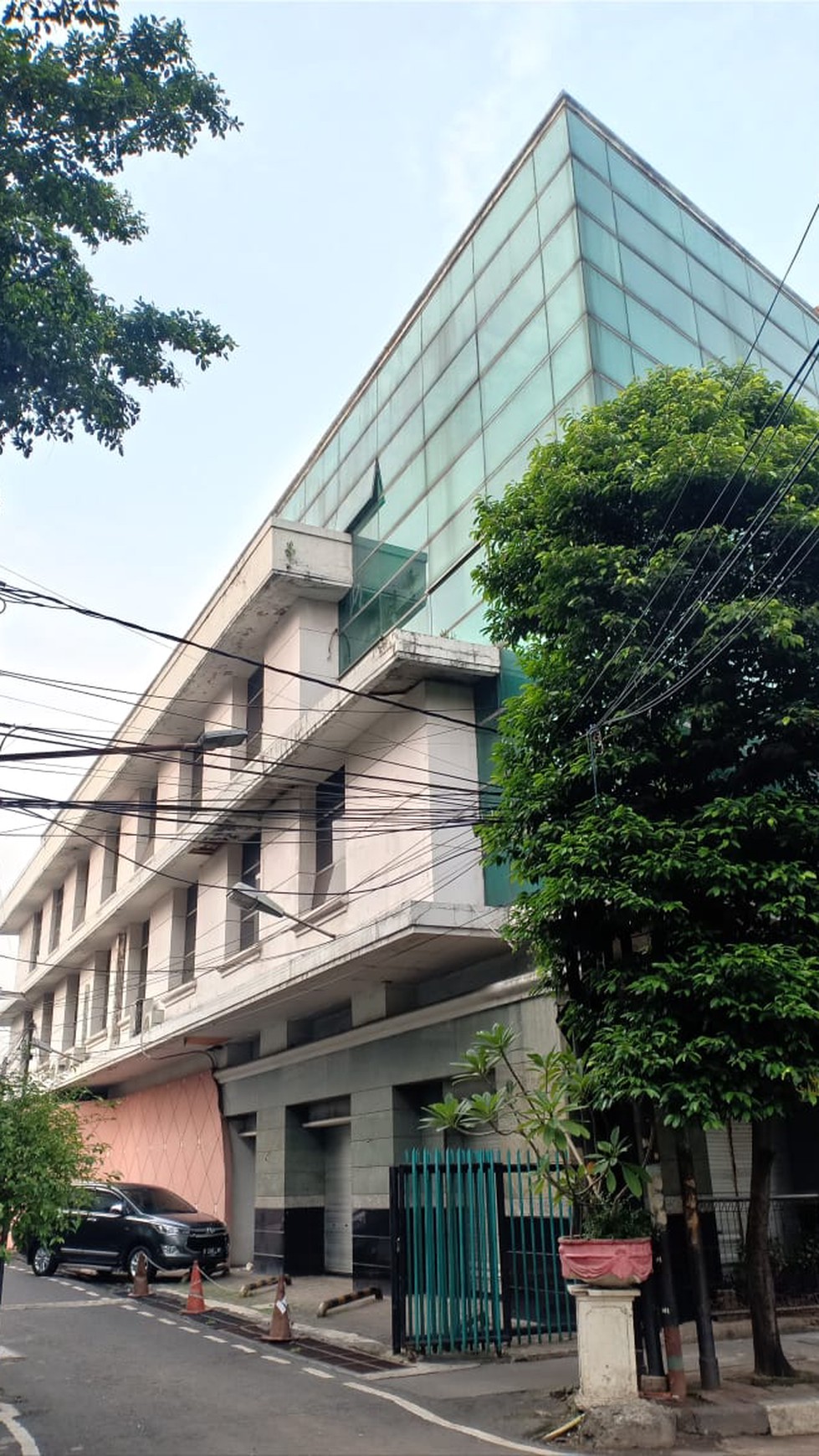 Gedung kantor 4 lt, strategis di Kwitang di JUAL.IDEAL UTK BISNIS ANDA