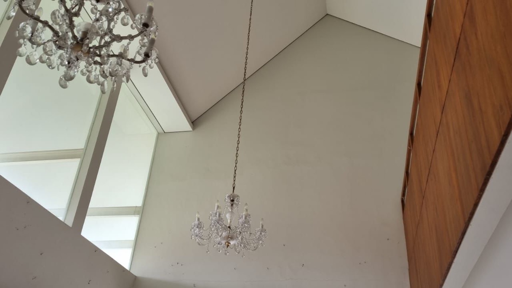 Rumah Mewah Siap Huni, Hunian Nyaman dengan Lingkungan Asri @Puri Flamboyan, Rempoa